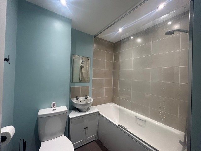 107 Tanners Meadow, Brockham, Surrey